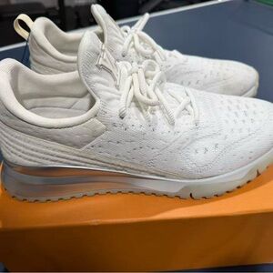 Louis Vuitton Men's sneaker